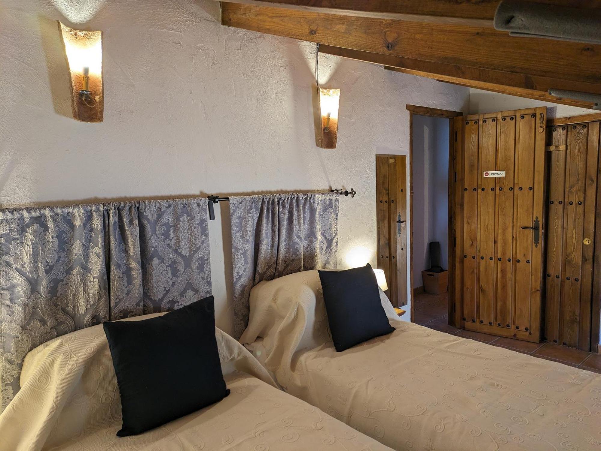 Casa Kisi Cottage, Rural Boutique Bed & Breakfast Colmenar Exterior photo